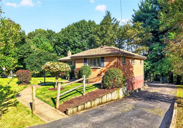 Photo 2 of Single family home for sale at 1350 Crucible St, Crafton Heights, PA 15220 | MLS# 1777399 | Listing updated on 2026-10-21