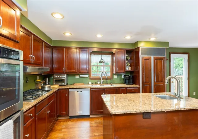Photo 2 of Single family home for sale at 1286 Lakemont Dr, Mt Lebanon, PA 15243 | MLS# 1777695 | Listing updated on 2026-10-16
