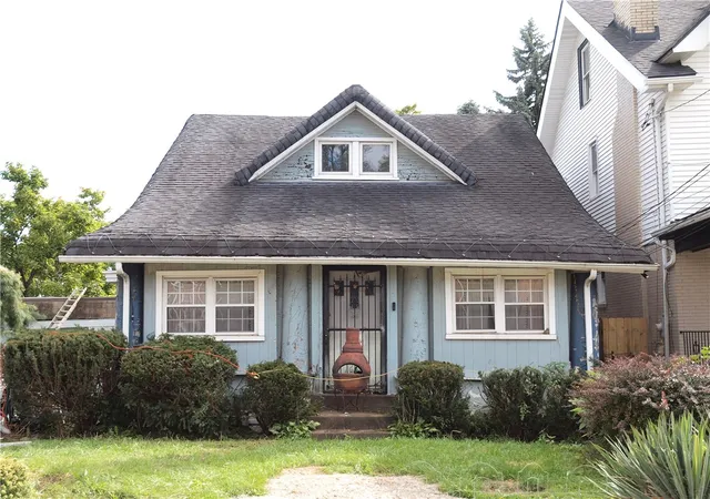 Photo 2 of Single family home for sale at 6338 Stanton Ave, Highland Park, PA 15206 | MLS# 1777703 | Listing updated on 2026-10-14