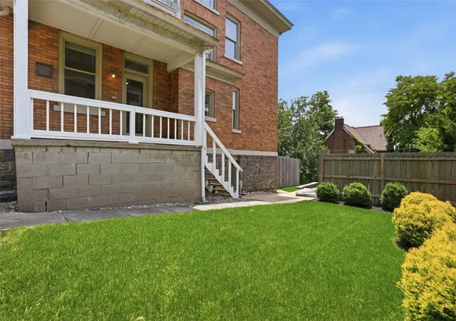Photo 3 of Single family home for sale at 1001 Heberton St, Highland Park, PA 15206 | MLS# 1777857 | Listing updated on 2026-10-18