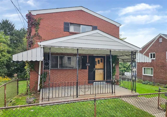 Photo 2 of Sale Pending at 601 Kahler St, Duquesne, PA 15110 | MLS# 1777898 | Listing updated on 2026-10-21