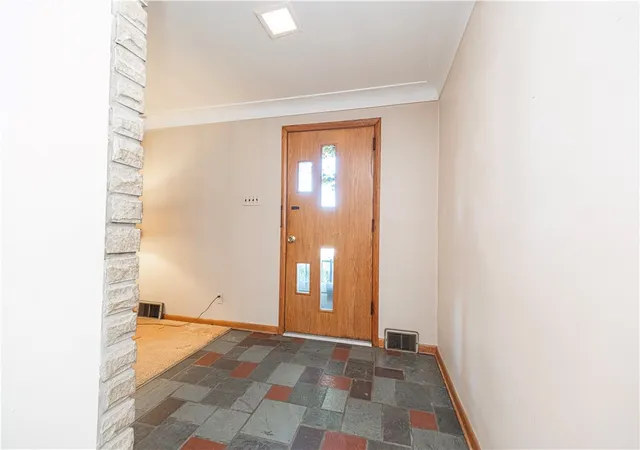 Photo 3 of Single family home for sale at 449 Colonial Dr, Monroeville, PA 15146 | MLS# 1777794 | Listing updated on 2026-10-21