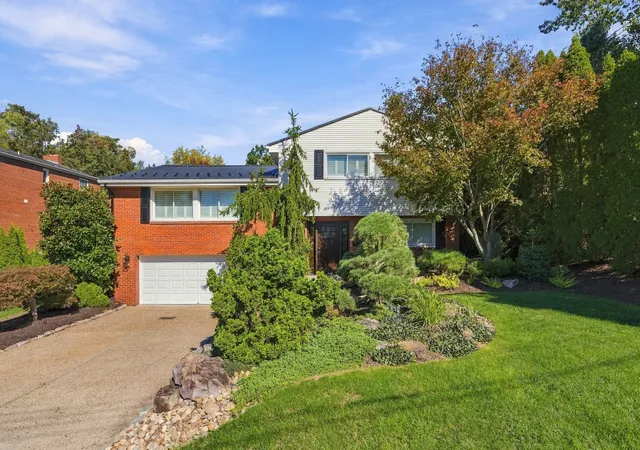 Photo 1 of Single family home for sale at 305 Rawley Dr, Mt Lebanon, PA 15243 | MLS# 1777989 | Listing updated on 2026-10-18