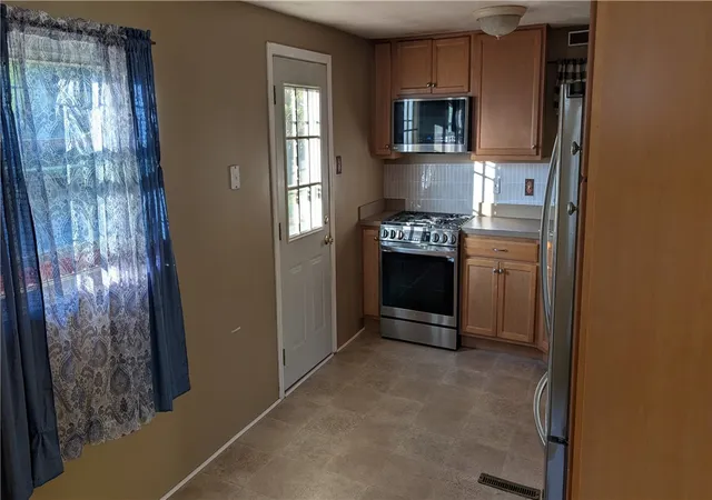 Photo 2 of Single family home for sale at 613 Chessbriar Dr, Bethel Park, PA 15102 | MLS# 1778005 | Listing updated on 2026-10-21