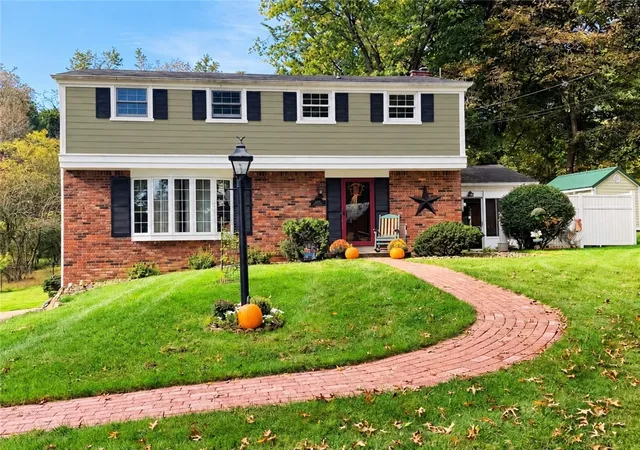 Photo 2 of Single family home for sale at 1808 Concord Dr, Mc Candless, PA 15101 | MLS# 1777850 | Listing updated on 2026-10-18