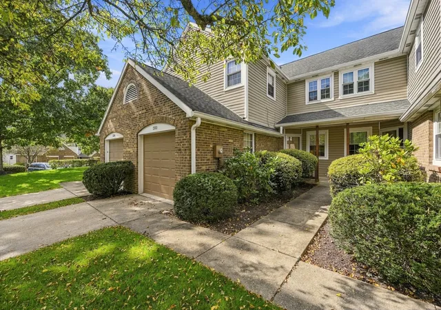Photo 2 of Condo for sale at 1580 Saint Andrews Dr, Oakmont, PA 15139 | MLS# 1778028 | Listing updated on 2026-10-18