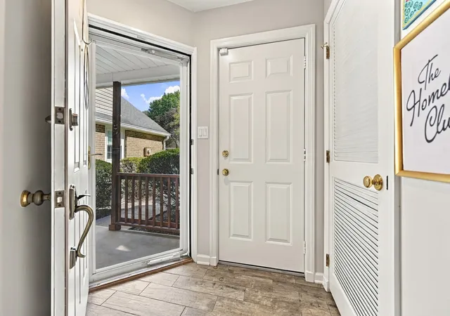 Photo 3 of Condo for sale at 1580 Saint Andrews Dr, Oakmont, PA 15139 | MLS# 1778028 | Listing updated on 2026-10-18