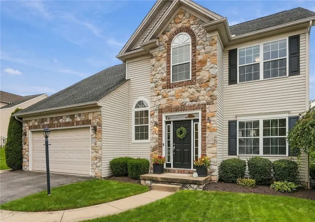 Photo 2 of Single family home for sale at 217 Windham Ln, Adams Twp, PA 16046 | MLS# 1777990 | Listing updated on 2026-10-20