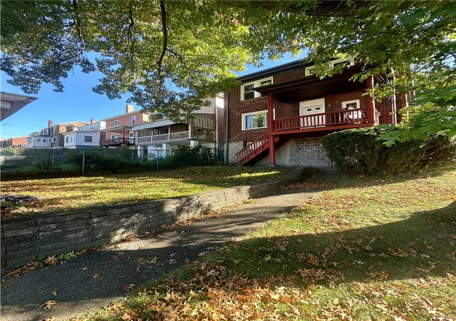 Photo 3 of Single family home for sale at 801 Deely St, Greenfield, PA 15217 | MLS# 1778203 | Listing updated on 2026-10-17