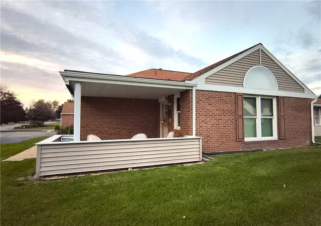 Photo 3 of Condo for sale at 403 Surrey Ln, Twp Of But Nw, PA 16001 | MLS# 1776823 | Listing updated on 2026-10-12