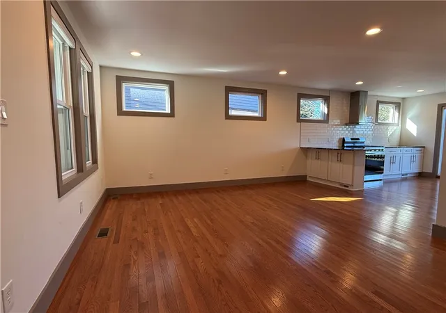 Photo 3 of Single family home for sale at 4724 Kincaid St, Garfield, PA 15224 | MLS# 1777868 | Listing updated on 2026-10-16