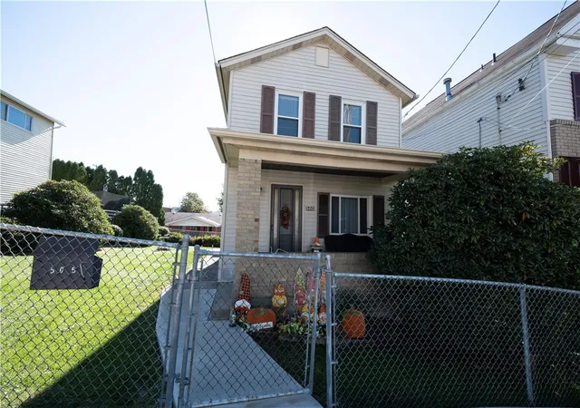 Photo 2 of Single family home for sale at 505 7th Avenue, Carnegie, PA 15106 | MLS# 1778229 | Listing updated on 2026-10-08
