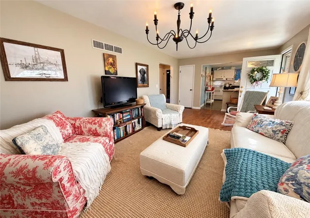 Photo 3 of Single family home for sale at 207 Central Dr, Center Twp, PA 16001 | MLS# 1778225 | Listing updated on 2026-10-20