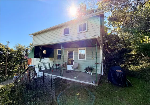 Photo 2 of Single family home for sale at 210 W 12th Avenue, Tarentum, PA 15084 | MLS# 1778018 | Listing updated on 2026-10-08