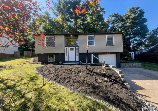 Photo 3 of Single family home for sale at 1889 Riggs Rd, South Park, PA 15129 | MLS# 1778155 | Listing updated on 2026-10-09