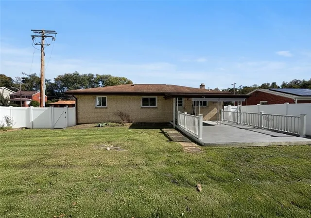 Photo 15 of Single family home for sale at 3600 Valewood Dr, Homestead, PA 15120 | MLS# 1778380 | Listing updated on 2026-10-08