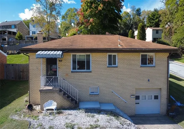 Photo 1 of Single family home for sale at 3600 Valewood Dr, Homestead, PA 15120 | MLS# 1778380 | Listing updated on 2026-10-08