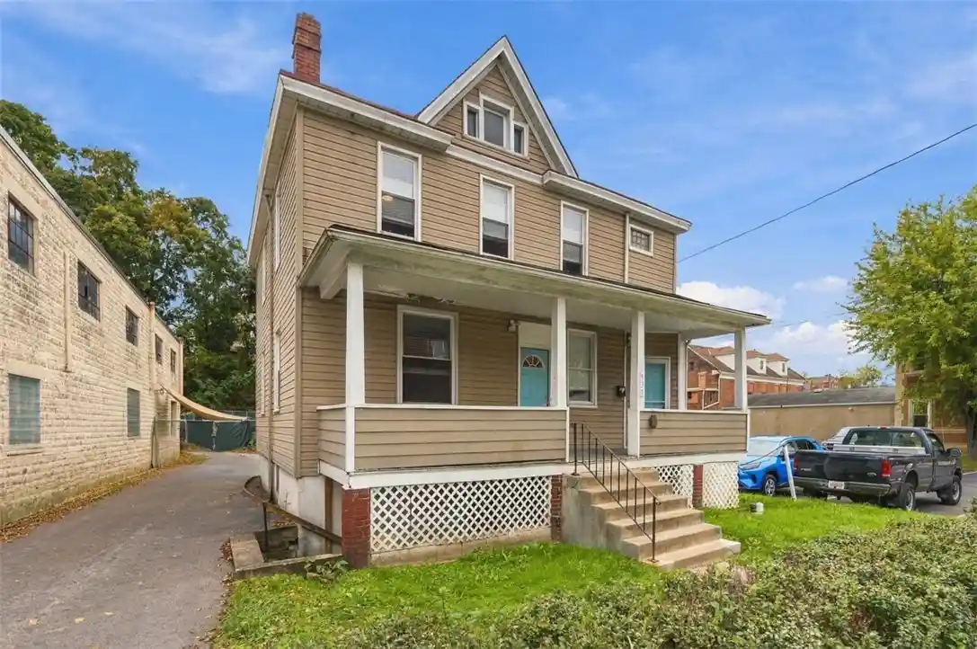 Listing Photo 2 - Condo for sale in 538 Baldwin St located at 538 Baldwin St, Bridgeville, PA 15017 - Unit 538 Baldwin St