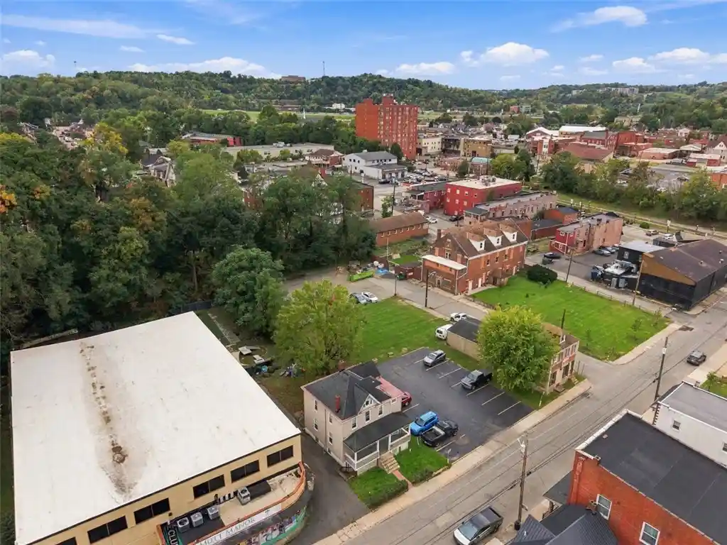 Listing Photo 38 - Condo for sale in 538 Baldwin St located at 538 Baldwin St, Bridgeville, PA 15017 - Unit 538 Baldwin St