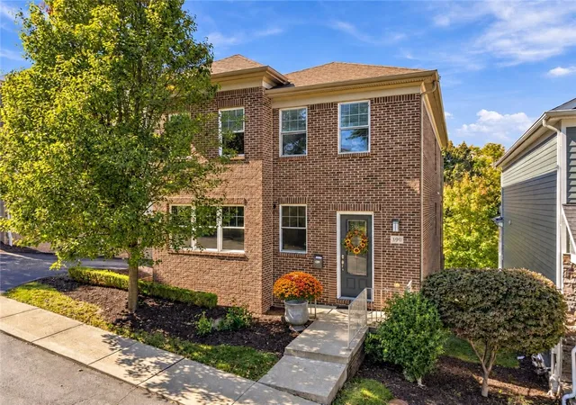 Photo 1 of Single family home for sale at 390 Bradley St, Mt Washington, PA 15211 | MLS# 1778426 | Listing updated on 2026-10-17