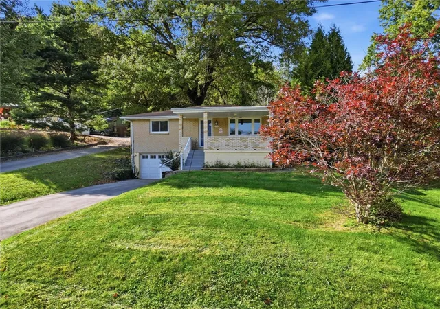 Photo 3 of Single family home for sale at 5110 Oak Rd, Jefferson Hills, PA 15025 | MLS# 1778431 | Listing updated on 2026-10-20