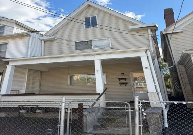Photo 1 of Multi family home for sale at 621 Walnut St, New Kensington, PA 15068 | MLS# 1778045 | Listing updated on 2026-10-09
