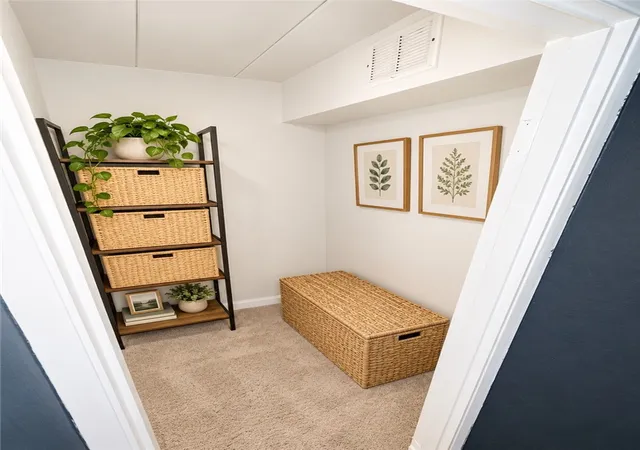 Listing Photo 2 - Condo for sale in building located at 605 Shady Ave, Pittsburgh, PA 15206 - Unit #3B