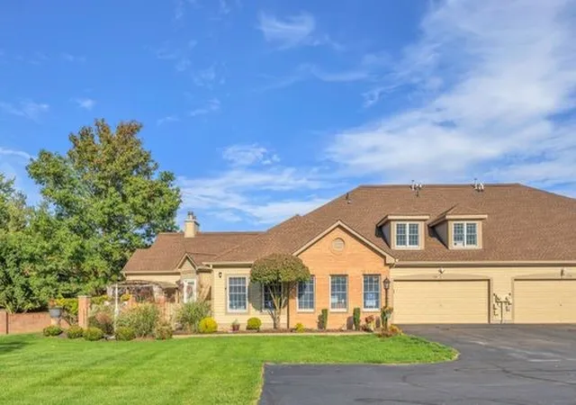 Condo for sale at 118 Linden Ct, Seven Fields Boro, PA 16046 | MLS# 1778348