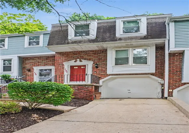 Photo 1 of Townhouse for sale at 127 Spruce Ct, Ross Twp, PA 15229 | MLS# 1778614 | Listing updated on 2026-10-15