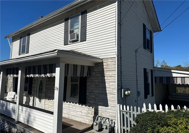 Photo 1 of Sale Pending at 39 Oak St, Manor, PA 15665 | MLS# 1778587 | Listing updated on 2026-10-10