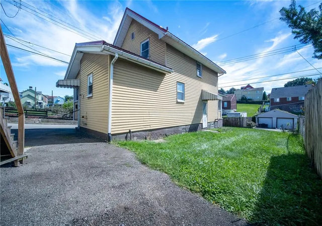 Photo 2 of Single family home for sale at 140 Hamilton St, Homestead, PA 15120 | MLS# 1778297 | Listing updated on 2026-10-10