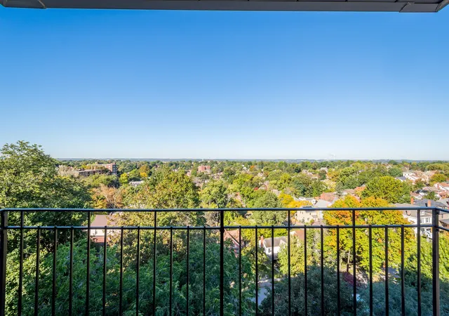 Photo 3 of Condo for sale at 520 Washington Rd #706, Mt Lebanon, PA 15228 | MLS# 1778666 | Listing updated on 2026-10-17