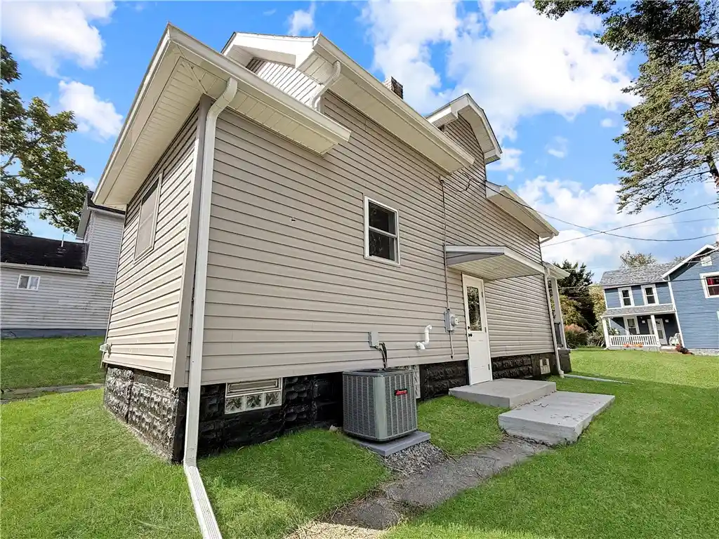 Photo 2 of Single family home for sale at 2019 Martha St, South New Castle Boro, PA 16101 | MLS# 1778676 | Listing updated on 2026-10-29