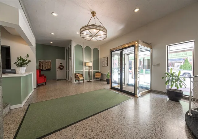 Photo 2 of Condo for sale at 144 N Dithridge St #207, Pittsburgh, PA 15213 | MLS# 1778626 | Listing updated on 2026-10-11