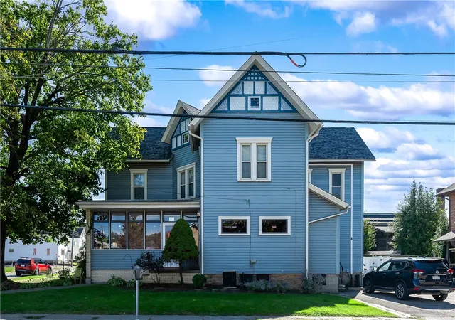 Photo 1 of Single family home for sale at 228 N Washington St, Butler, PA 16001 | MLS# 1778679 | Listing updated on 2026-10-11