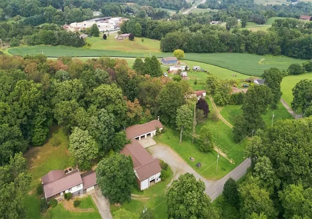 Photo 3 of Multi family home for sale at 131 Mclafferty Rd, Fenelton, PA 16034 | MLS# 1778685 | Listing updated on 2026-10-11