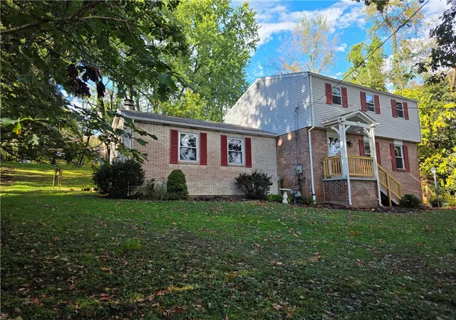 Photo 3 of Single family home for sale at 405 Ctr New Texas Rd, Plum Boro, PA 15239 | MLS# 1778684 | Listing updated on 2026-10-19