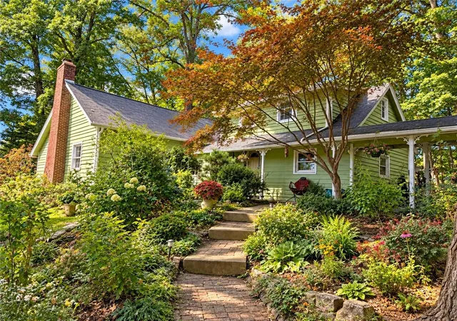 Photo 1 of Single family home for sale at 201 Woodland Dr, Neshannock Twp, PA 16105 | MLS# 1778734 | Listing updated on 2026-10-12