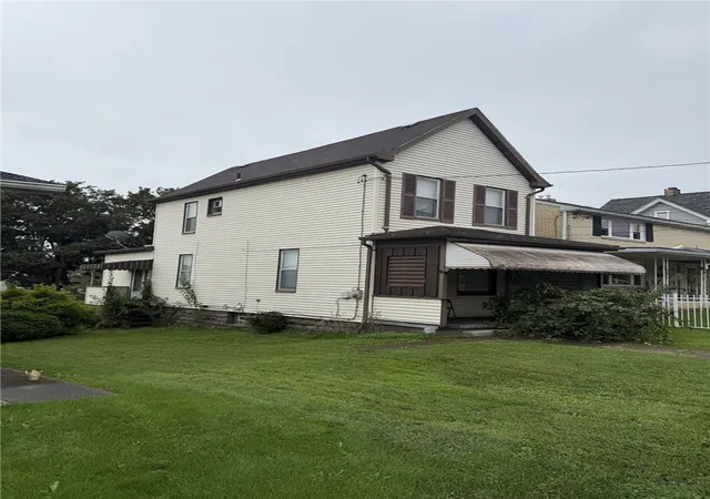Photo 2 of Single family home for sale at 912 Summit St, Mc Keesport, PA 15132 | MLS# 1778739 | Listing updated on 2026-10-12