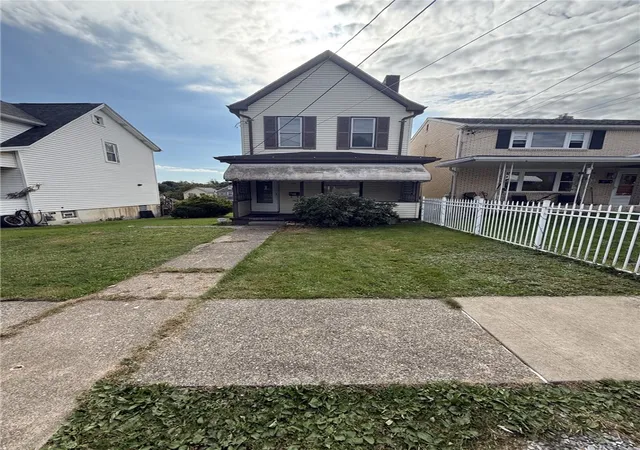 Photo 3 of Single family home for sale at 912 Summit St, Mc Keesport, PA 15132 | MLS# 1778739 | Listing updated on 2026-10-12