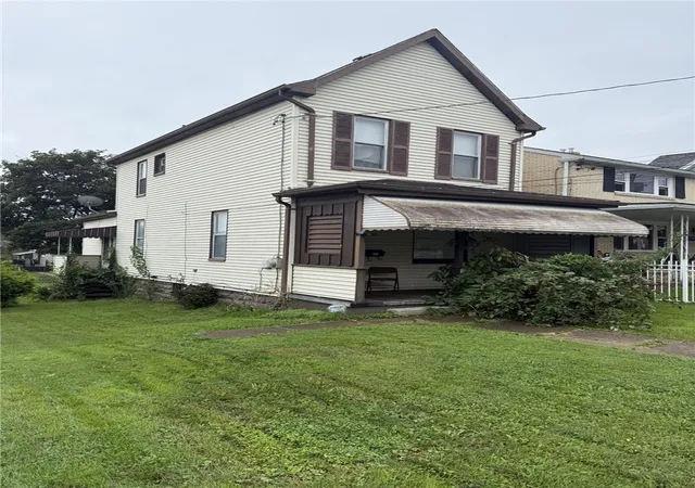 Photo 3 of Single family home for sale at 912 Summit St, Mc Keesport, PA 15132 | MLS# 1778739 | Listing updated on 2026-10-12