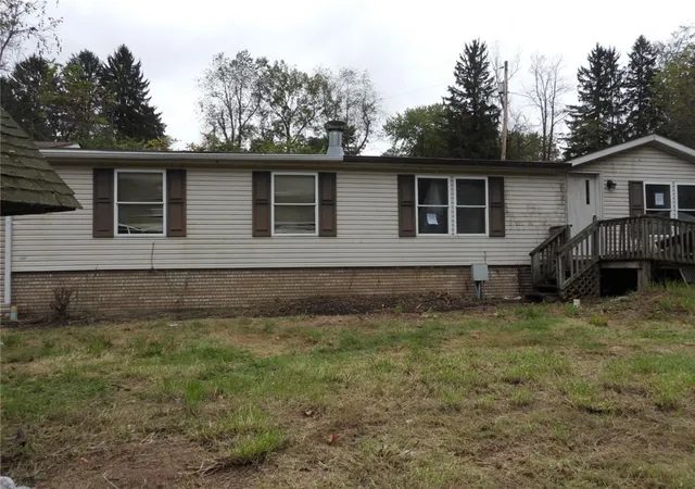 Photo 3 of Manufactured home for sale at 9 Bedner Ln, Jefferson Twp, PA 15473 | MLS# 1778758 | Listing updated on 2026-10-20