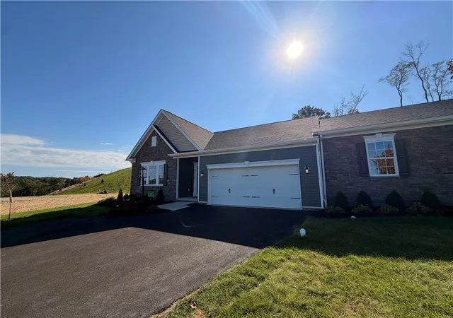 Photo 2 of Single family home for sale at 5135 S Pioneer Rd, Gibsonia, PA 15044 | MLS# 1778813 | Listing updated on 2026-10-12