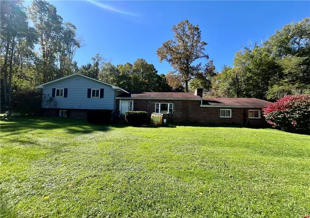 Photo 1 of Single family home for sale at 899 New Galilee Rd, New Galilee, PA 16141 | MLS# 1778822 | Listing updated on 2026-10-12