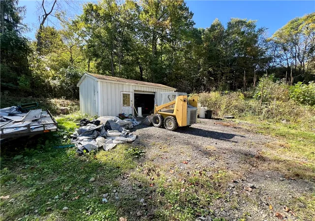Photo 3 of Single family home for sale at 899 New Galilee Rd, New Galilee, PA 16141 | MLS# 1778822 | Listing updated on 2026-10-12