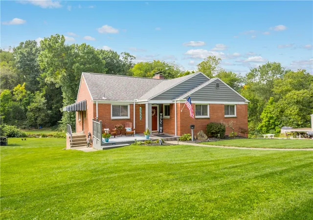 Photo 3 of Single family home for sale at 214 Drake Rd, Bethel Park, PA 15102 | MLS# 1778268 | Listing updated on 2026-10-15