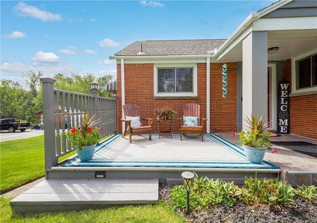 Photo 4 of Single family home for sale at 214 Drake Rd, Bethel Park, PA 15102 | MLS# 1778268 | Listing updated on 2026-10-15