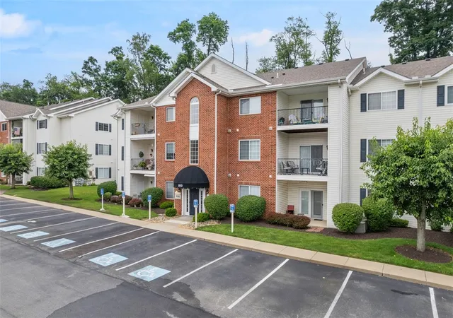 Photo 2 of Condo for sale at 800 Hidden Ridge Ct #203, South Park, PA 15129 | MLS# 1778752 | Listing updated on 2026-10-18