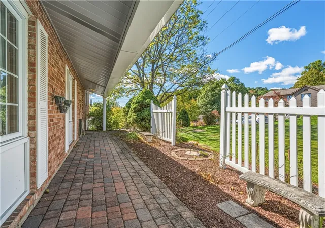 Photo 3 of Single family home for sale at 305 Banbury Ln, Harrison Twp, PA 15065 | MLS# 1778952 | Listing updated on 2026-10-13