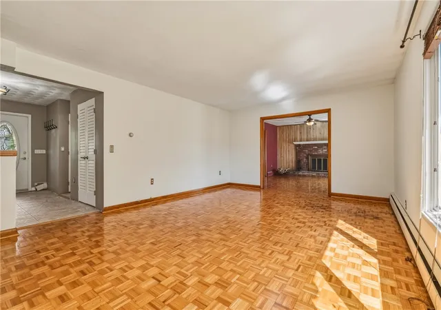 Photo 4 of Single family home for sale at 305 Banbury Ln, Harrison Twp, PA 15065 | MLS# 1778952 | Listing updated on 2026-10-13